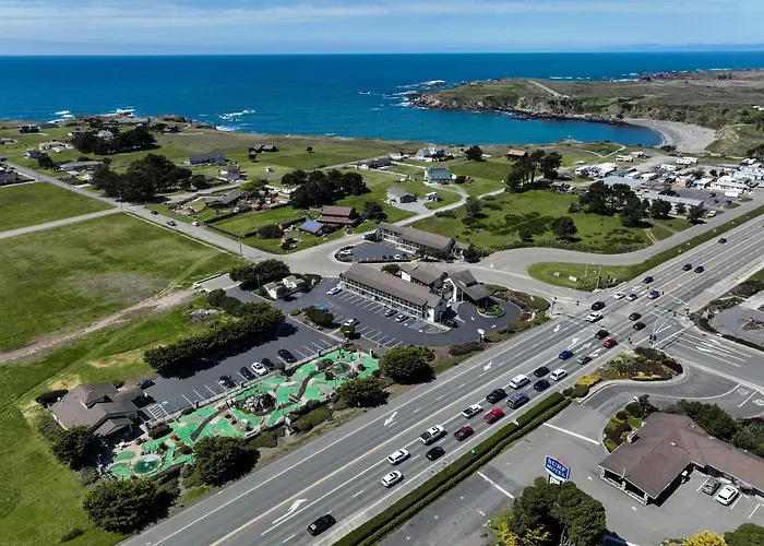 Emerald Dolphin Inn & Mini Golf