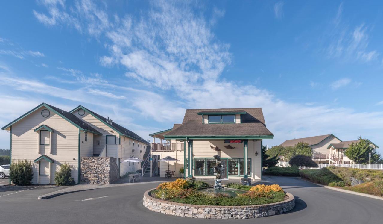 Hotel Emerald Dolphin & Mini Golf