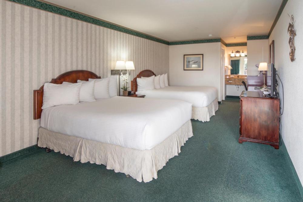 Emerald Dolphin & Mini Golf Hotel Fort Bragg