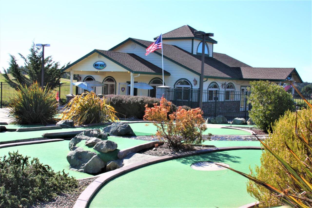 Emerald Dolphin & Mini Golf