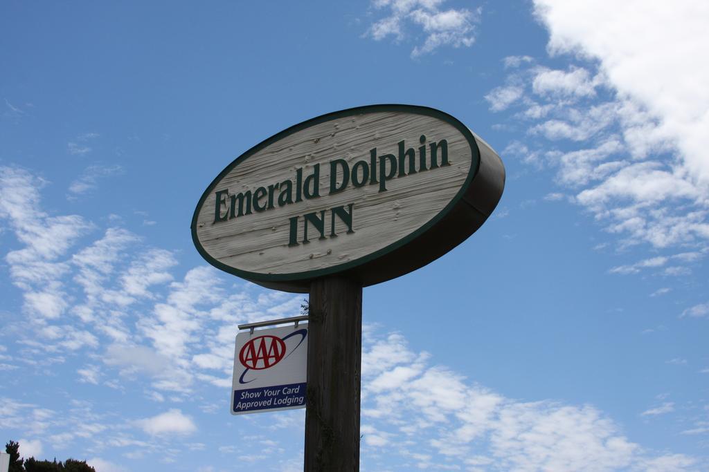 Emerald Dolphin & Mini Golf Hotel