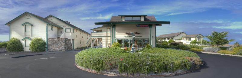 Emerald Dolphin & Mini Golf Fort Bragg