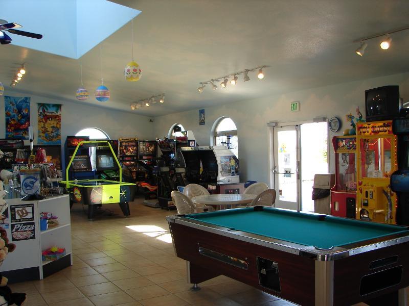 Emerald Dolphin & Mini Golf Hotel