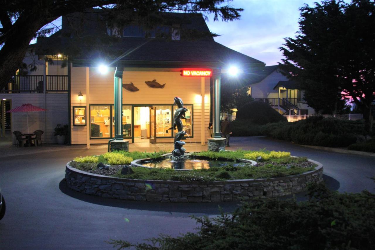 Emerald Dolphin & Mini Golf Hotel 3*